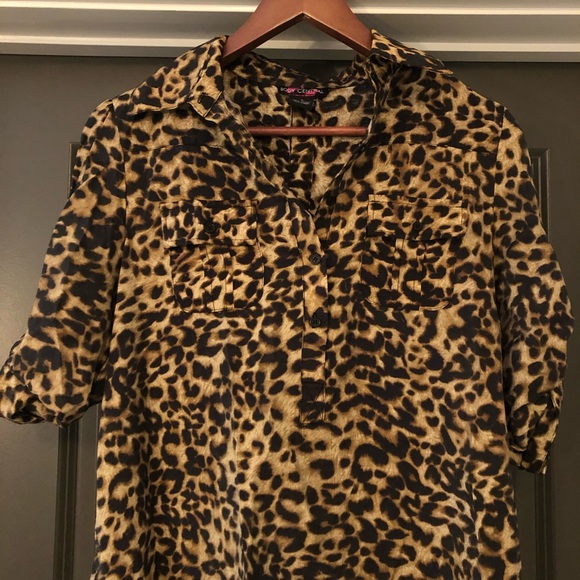 🌺 Body Central Women’s Shirt Size S Cheetah - Picture 8 of 8